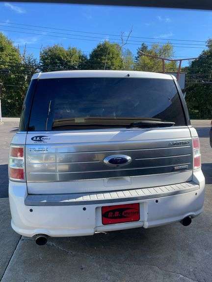 2010 Silver AWD Ford Flex
