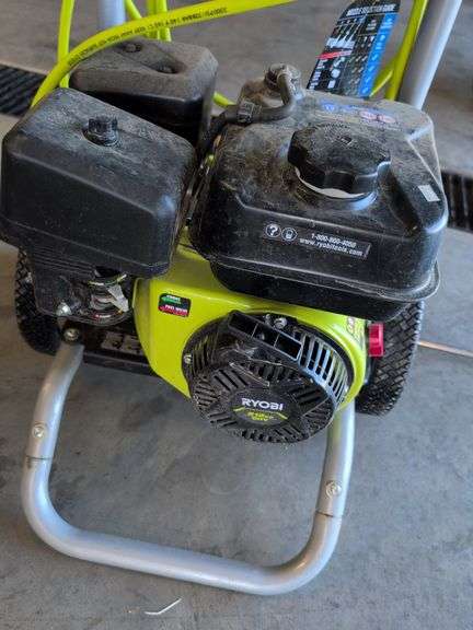 Ryobi 2900 PSI gas powered pressure washer - works