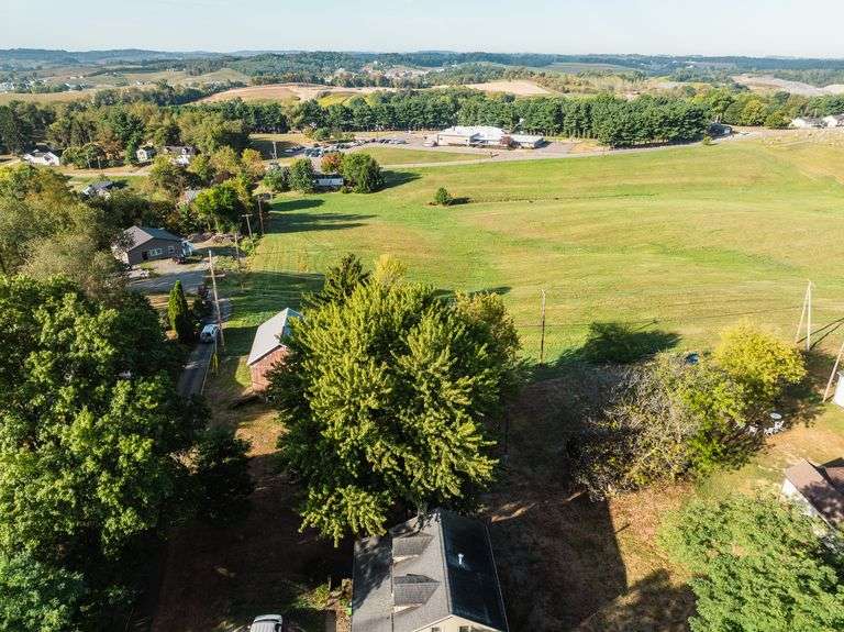 Parcel 4: 8.472 Acres w/ 50’ Frontage – Building Site & Development Potential
