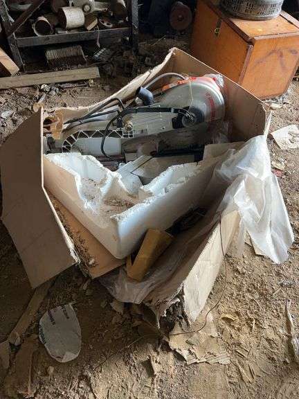 Chicago 10" compound miter saw