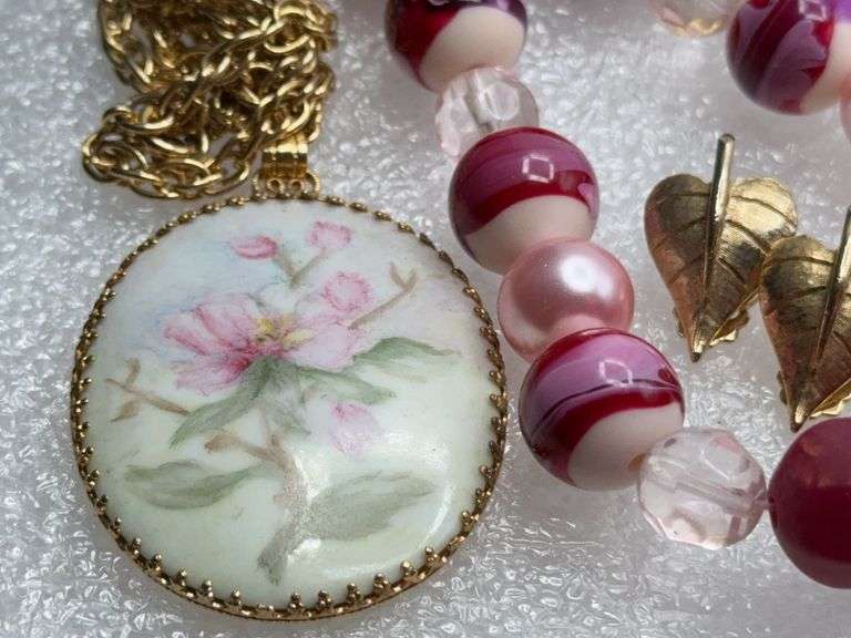 Assorted Jewelry