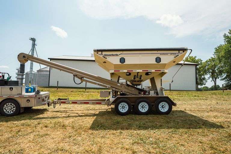 2022 UNVERFERTH 3755XL SEED RUNNER