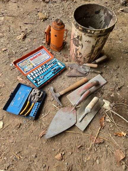 Punch set, socket set, trolling tools, bottle jack