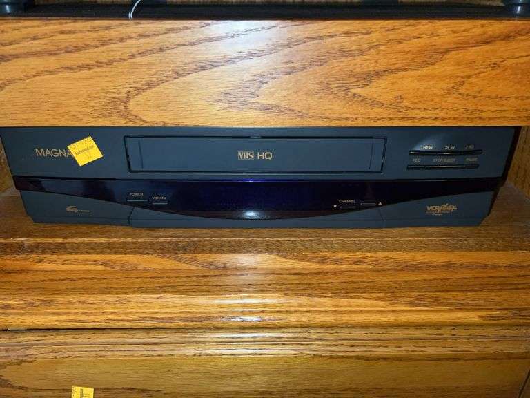 Magnavox VCR Player