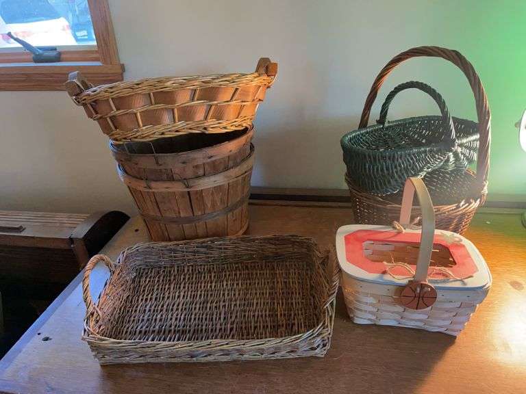 Miscellaneous baskets - (1) Longaberger