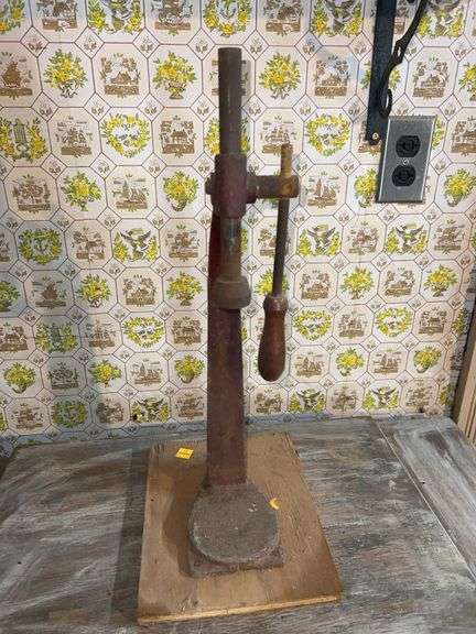 Antique Bottle Capper