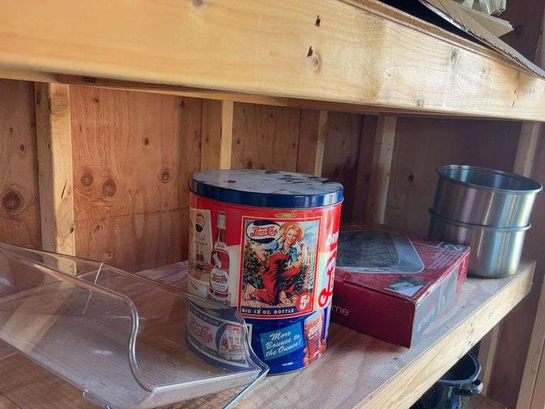 2-piece roasting pan w/ box, (2) pots, Pepsi-cola tin & misc.