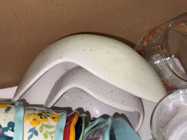 Assortment of Pioneer Woman Bowls and Other Glassware