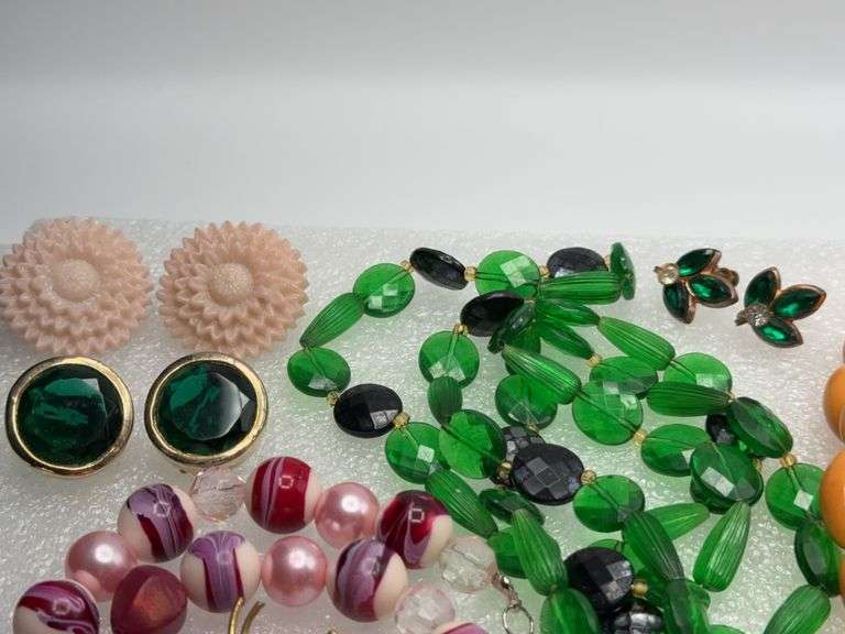 Assorted Jewelry