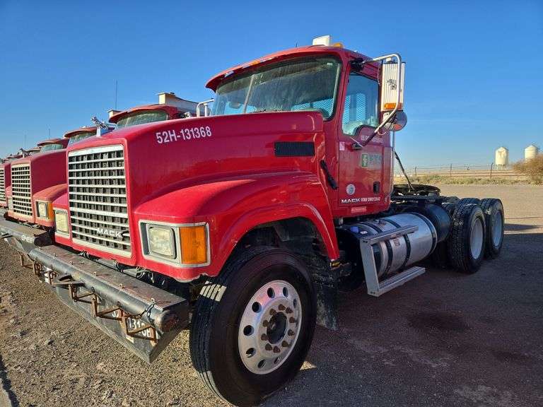 2013 Mack CHU613 Showing 30,154 mi, 6,873 hrs- runs