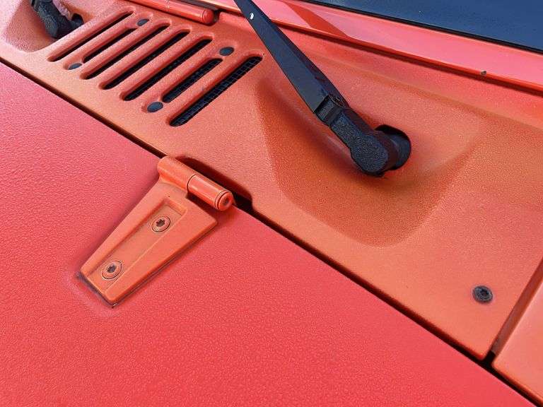 2015 Orange 4D Jeep Wrangler