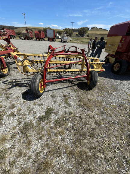 NH 258 rolabar hay rake