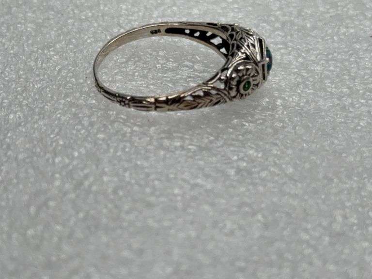 Gemstone Size 8 925
