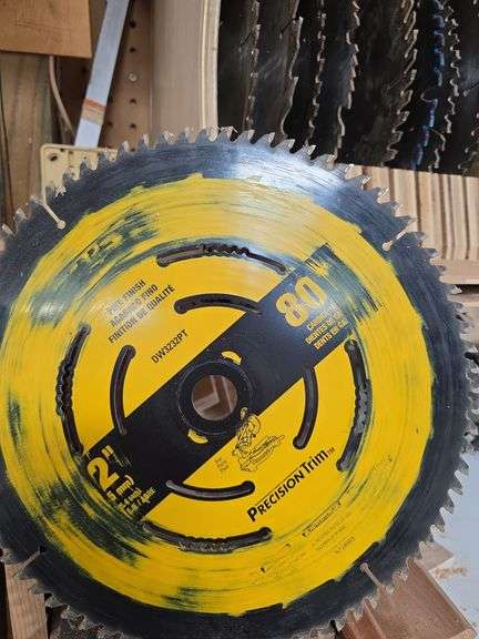 Assortment of saw blades