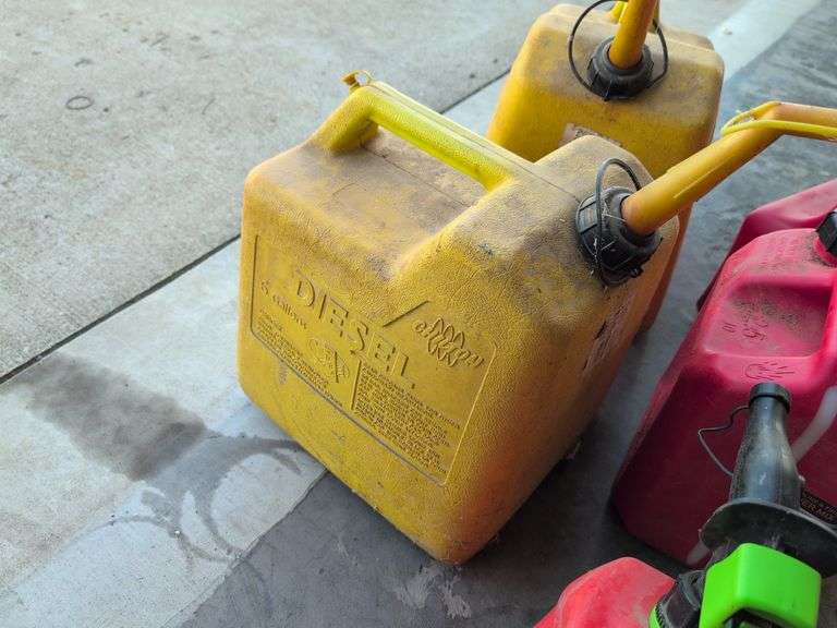 (5) gas cans - see photos