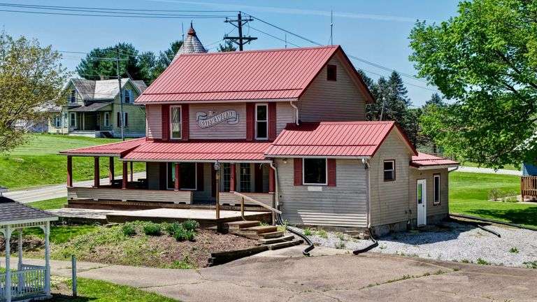 Fixer Upper on 2.67 Acres ...