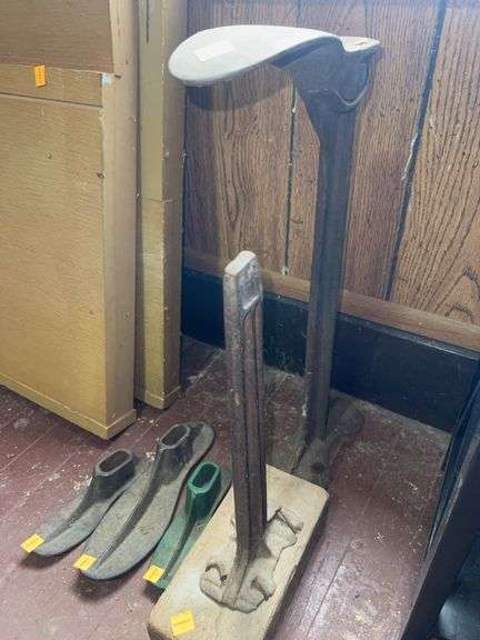 Assortment of Cast Iron Shoe Lasts