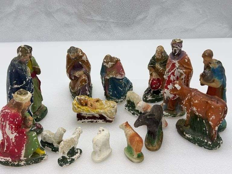 Vintage Chalk Nativity