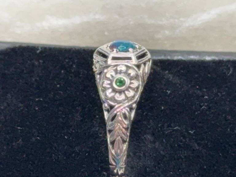 Gemstone Size 8 925