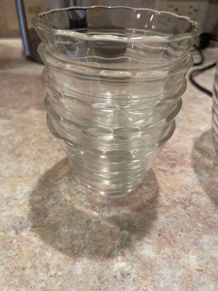 Contents of shelf including ramekins, vases & small Pyrex dishes