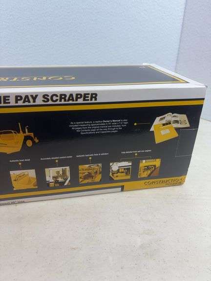 International Harvester 433 Dual Engine Pay Scraper 1/25 Scale-First Gear