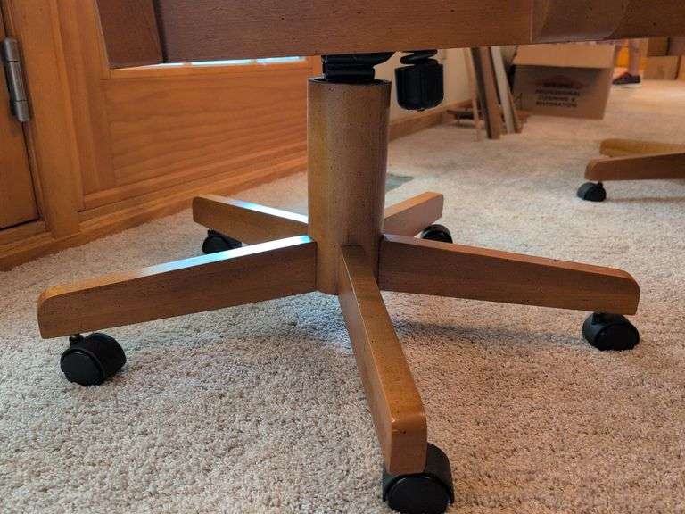 Matching dining table and (6) swivel chairs