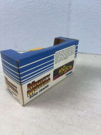 Navajo Semi , Mighty Mover Road Grader