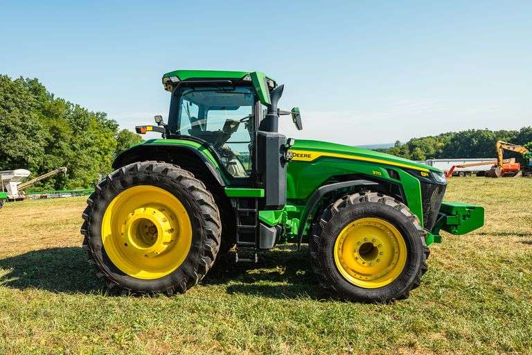 2021 JOHN DEERE 8R370 TRACTOR