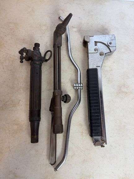Heat gun, stapler, Skil disc grinder, clippers, and more