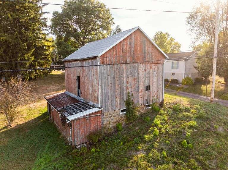 Parcel 1: 114’x174’ Lot – Includes Home & Barn