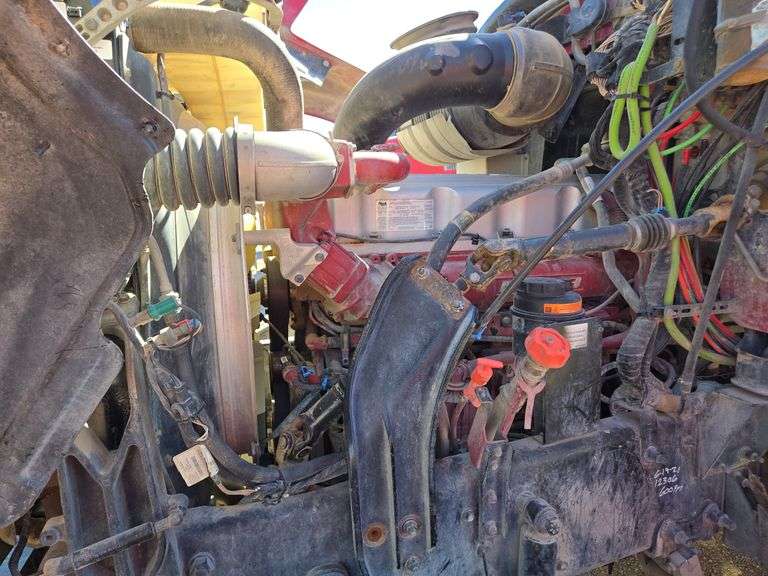 2012 Mack CHU613 Showing 25,006 mi, 12,910 hrs- runs