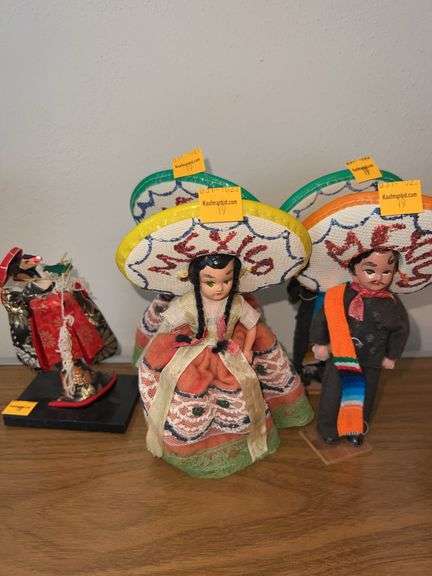Assorted Cultural Dolls