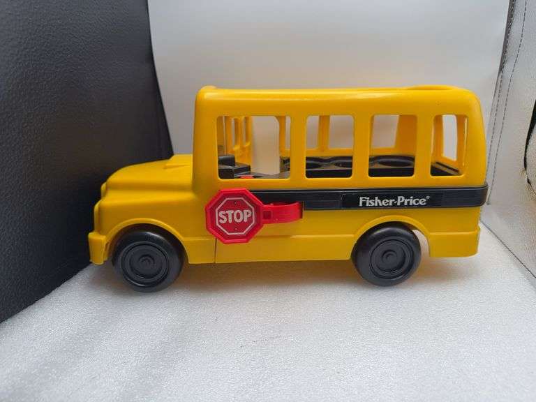 1991 Fisher Price Little People Big Yellow School Bus with 8 People
