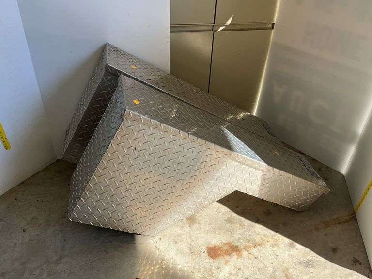 Aluminum Fender Well Toolboxes