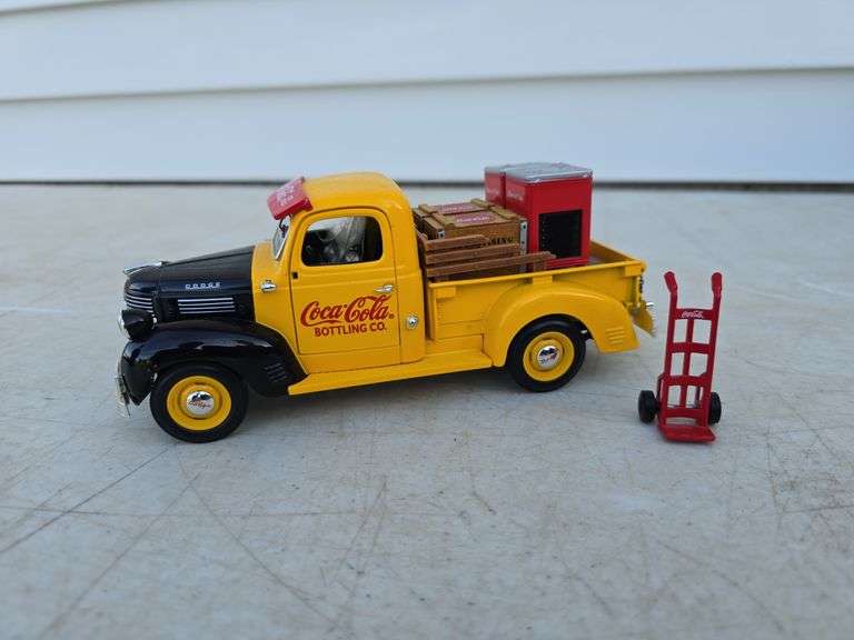 ERTL COCA-COLA DIE CAST TRUCK