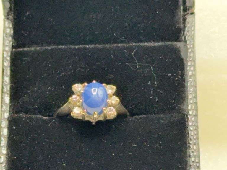 Lovely Star Sapphire 14 kt White Gold with Diamond Accents Ladies Ring Size 6