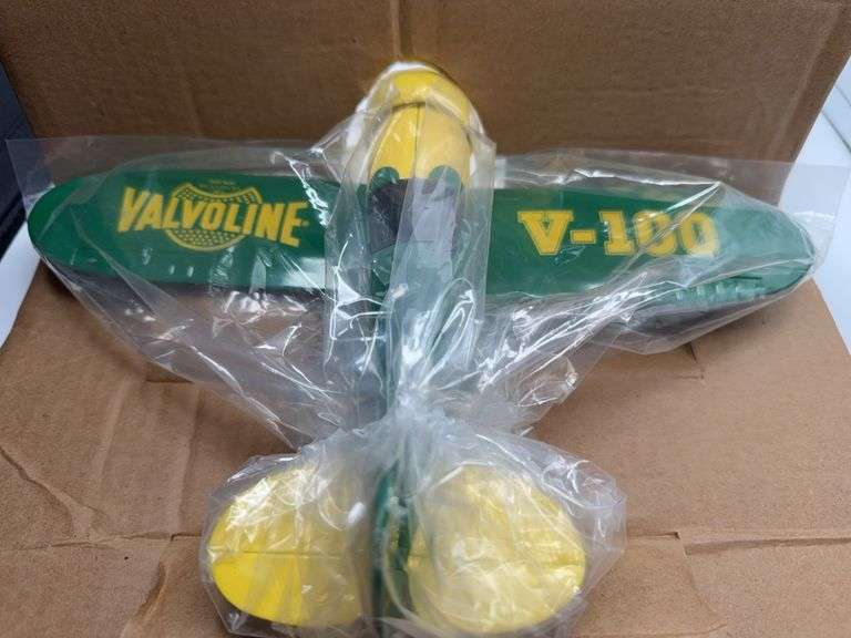 1929 Travel Air Model R Valvoline Die Cast Bank In Box