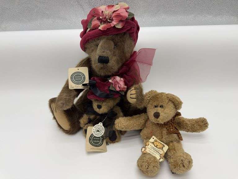 3 Adorable Boyds Bears