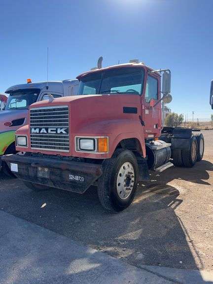 2006 Mack CHU613 miles & hrs unknown- doesn't run