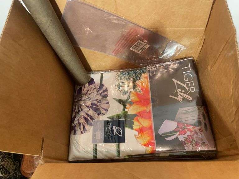 Victor 12PD adding machine & Craft lot