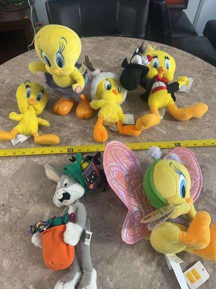 Lot Of 6 Looney Tunes Stuffed Animals