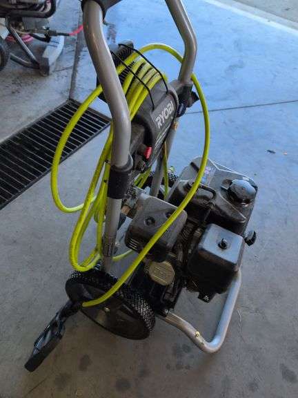 Ryobi 2900 PSI gas powered pressure washer - works