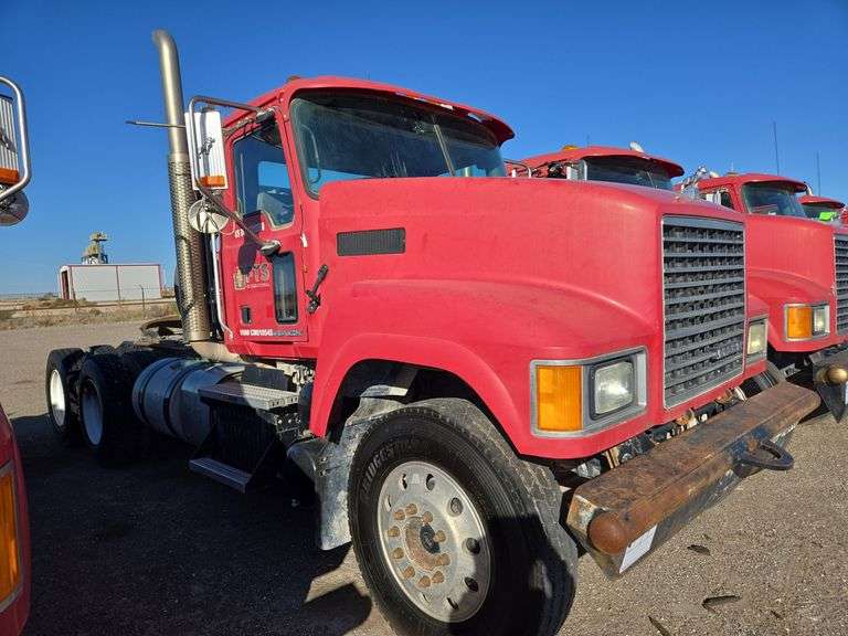 2012 Mack CHU613 Showing 21,048 mi, 9,049 hrs- runs