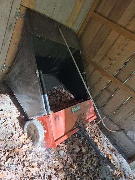 44in Agrifab Lawn sweeper