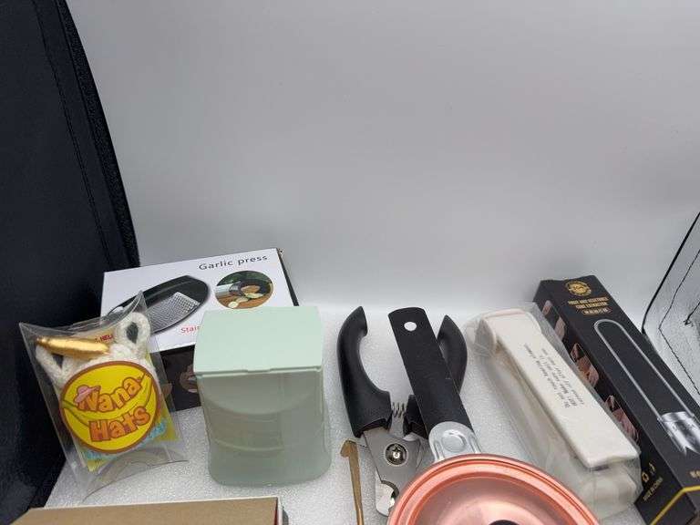 Kitchenware Assortment