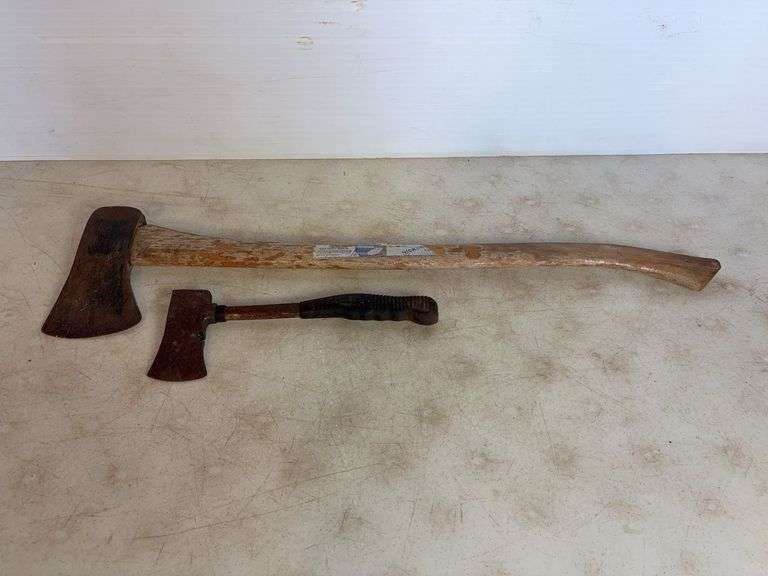 Axe and hatchet