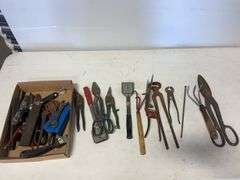 Flat of hand tools - see photos