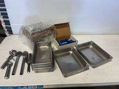 Ice cream scoops and holders