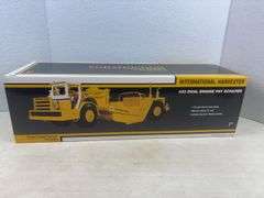 International Harvester 433 Dual Engine Pay Scraper 1/25 Scale-First Gear