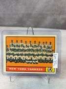 1961 Topps BB Yankees Team #228 - 2 Card Lot - Both Nice EXMT